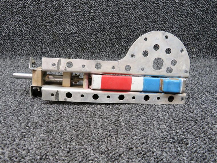 0851781-35 (USE: H966-1) Cessna 421B Nacelle Baggage Door Latch Assembly