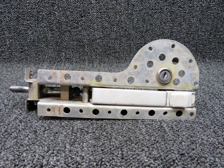 0851781-26 (USE: H966-1) Cessna Nacelle Baggage Door Latch Assembly