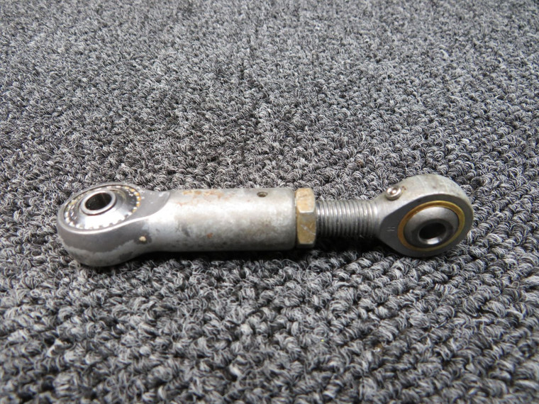 RE4F6-2 / MD46-16MFG Beechcraft BE-77 Steering Tube Rod and End RH
