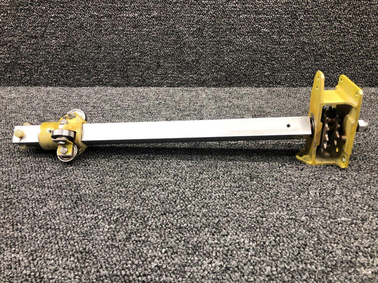 20975-003 / 23323-000 Piper PA24-260 Control Wheel Shaft LH W/ Double Sprocket