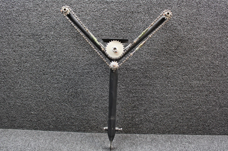 0413369-2 Cessna 150F Control Y Column Assembly