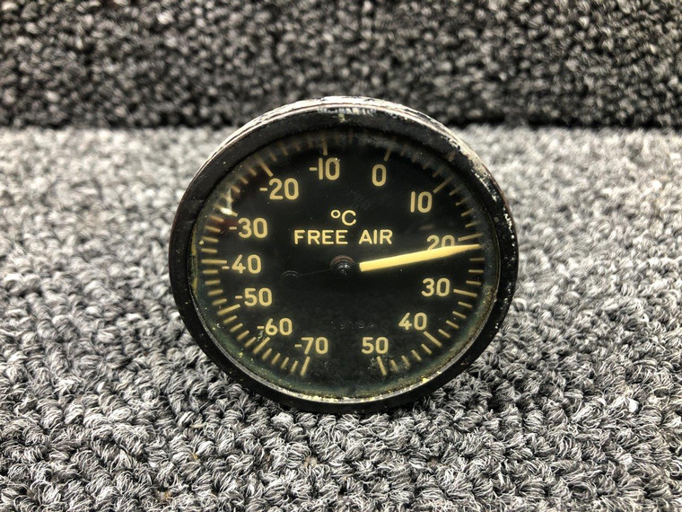 1592 (ALT: 0411078-1) Rochester Outside Air Temperature Indicator