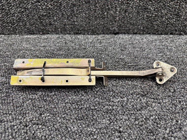 1411206-7, 1217038-2, 1217038-1 Cessna 182S Cabin Door Stop with Brackets