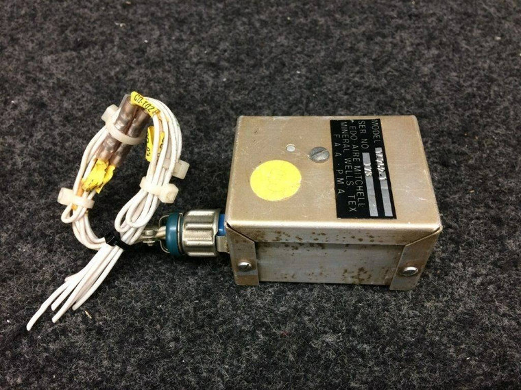 1A752-1 Beechcraft BE-76 Edo-Aire Autopilot Relay Box (Volts: 14)