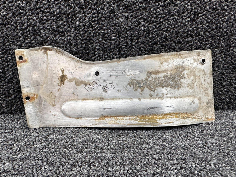 0520008-1 Cessna 172N Wing Fairing Rear Lower RH