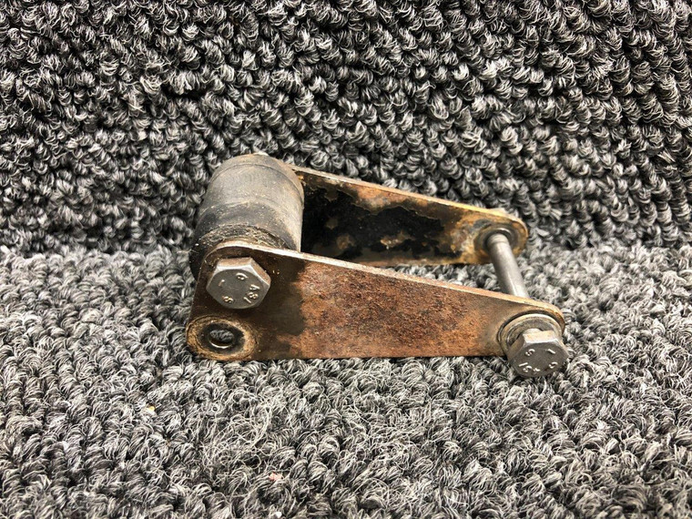 67359-000 Piper PA28R-201 Nose Gear Door Retract Plate Set LH and RH