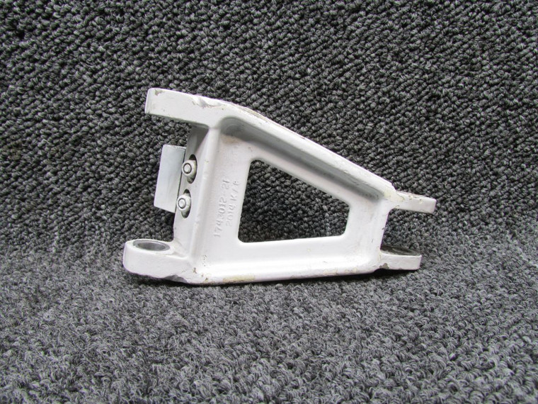 1743011-1 (Use: 1743036-1) Cessna 177B Upper Nose Gear Torque Link