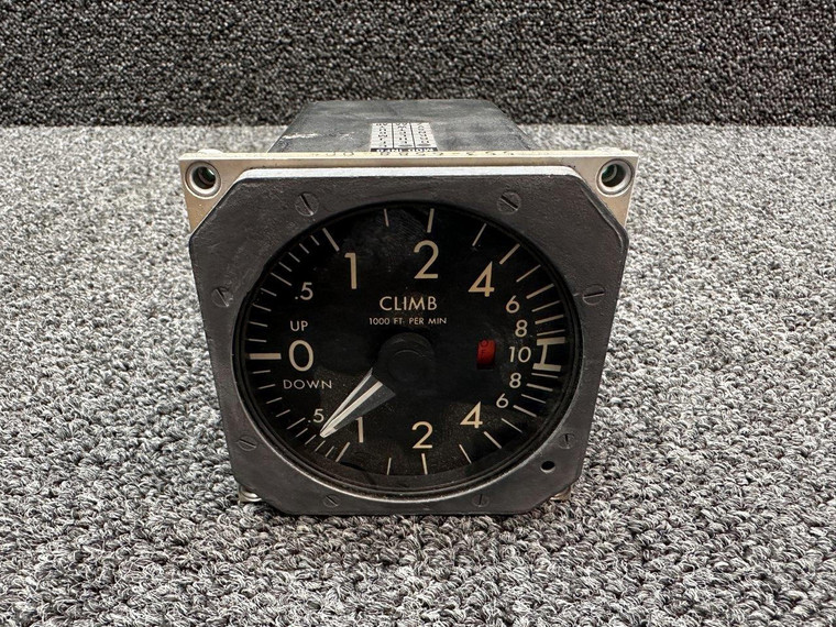 550-18013B-013 Intercontinental Dynamics Vertical Speed Indicator