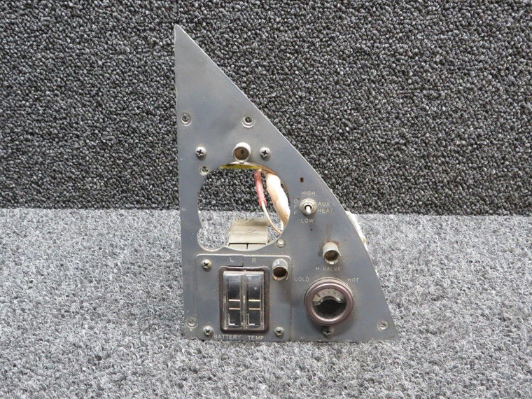 2488334-39 Learjet Pilot Sub Panel w 800496-E Batter Temperature Indicator (28V)