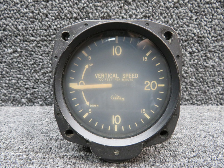 G991-021A Garwin Rate of Climb Indicator (Foggy Glass)