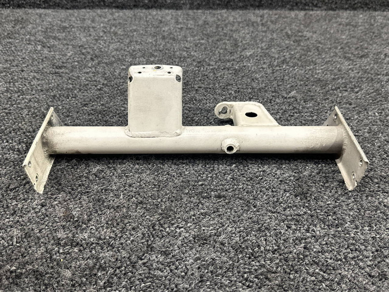 95-410030-25 (Use: 002-410032-17) Beech 95-B55 Nose Gear Support Assembly
