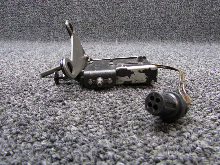 49532-002, 3011543D Piper PA-31T Beta Switch Cover Assembly with Angle, Bracket