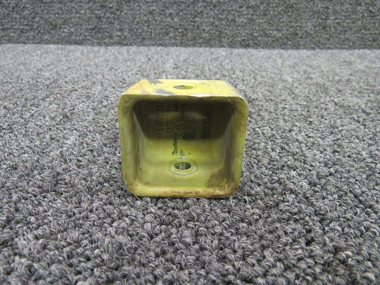 40329-003 (Cast: 40328) Piper PA31-310 Fitting Main Spar Attach Lower Forward