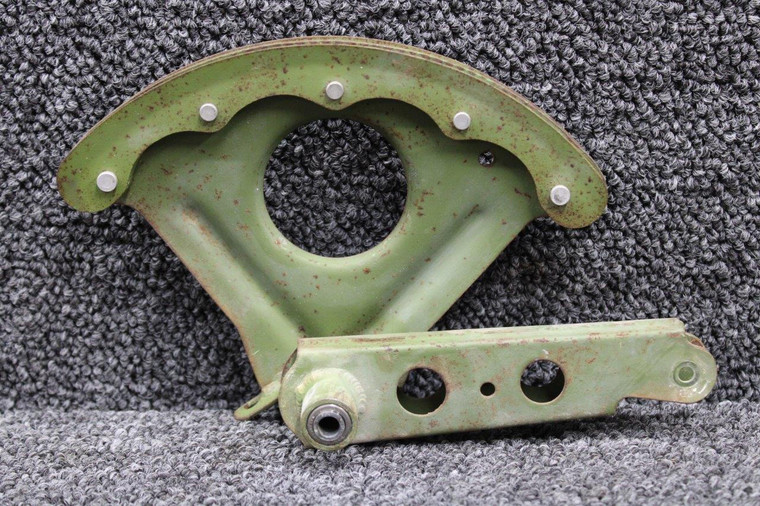 1462020-28 Cessna T337G Flap Bellcrank Inboard RH (Minor Corrosion)