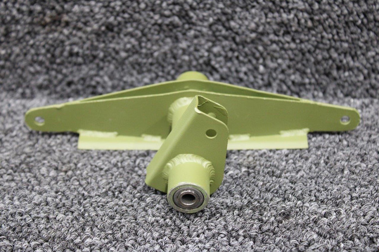 1462000-1 Cessna T337G Aileron Bellcrank LH (Zinc Chromated)