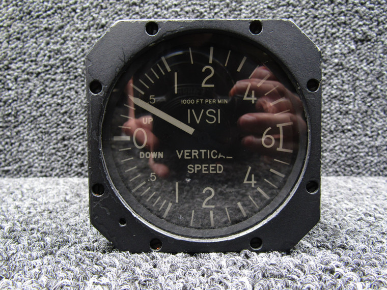 SLZ9157 Teledyne D6HL Inertial-Lead Vertical Speed Indicator (Black)