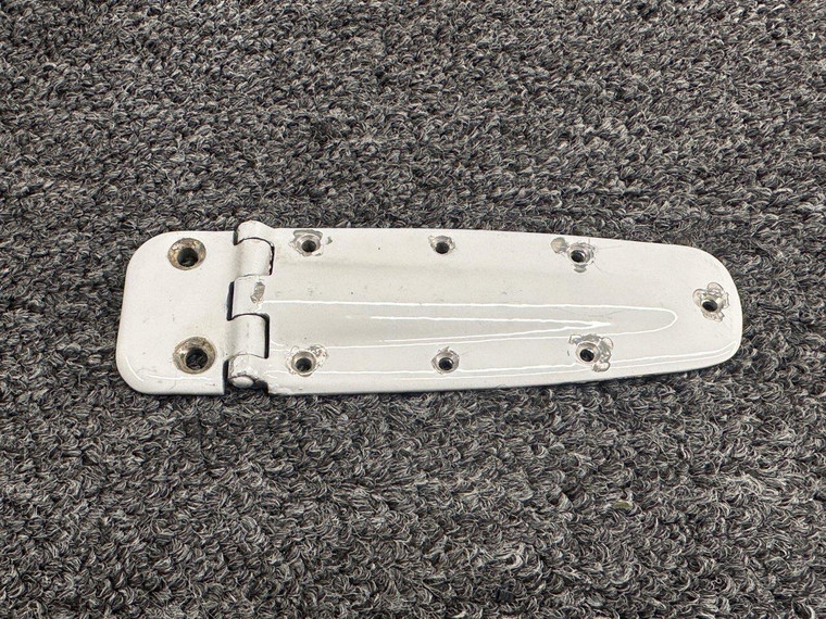 0711037-18, 0711037-20 Cessna R182 Cabin Door Hinge Assembly Lower RH