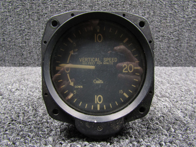 22-991-02-1A (Alt: 5-1392N1) Garwin Rate of Climb Indicator (Discolored Face)