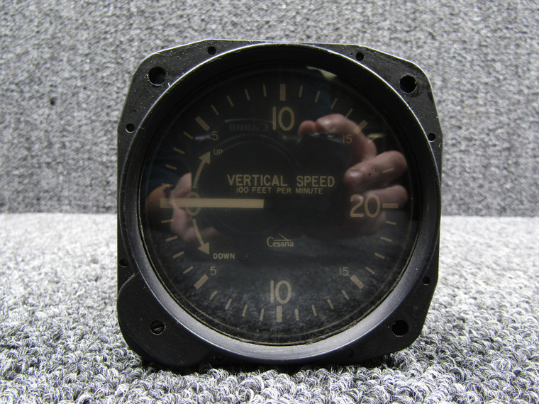 22-993-02-1A (Alt: 5-1392-N2) Garwin Rate of Climb Indicator (Foggy Glass)