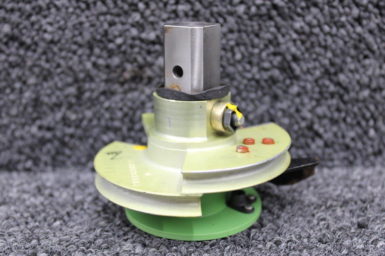 85213-002 (Cast: 82883-3) Piper PA46-350P Control Yoke Aileron Quadrant RH