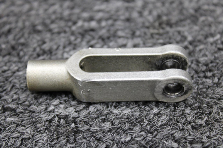 82975-002 Piper PA46-350P Flap Push Rod Clevis
