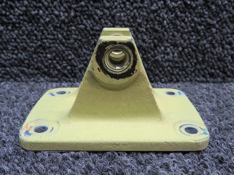 206-001-330-001 Bell 206B Pivot Support Assembly