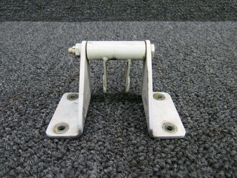 43224-000 Piper PA31-310 Elevator Trim Bracket with Arm