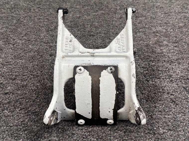 24561-000 Piper PA24-400 Nose Gear Door Actuator Bracket Assembly