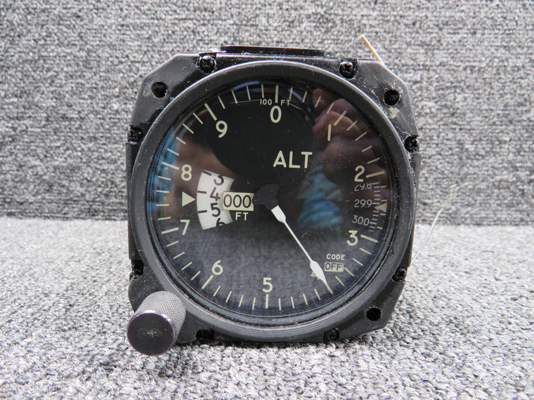 99251-3252013-1101 Bendix Altimeter Encoder Indicator (Volts:28) (Lighted)