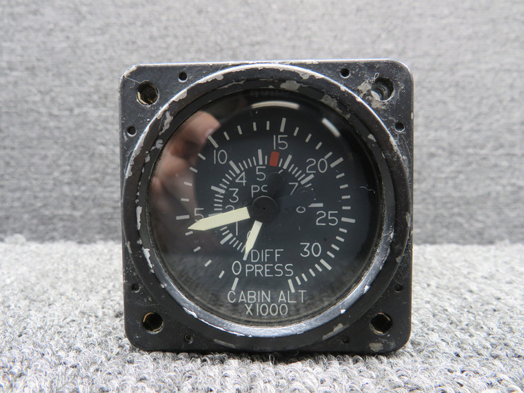 3000-J37 United Instruments Cabin altitude Differential Pressure Indicator (Worn)