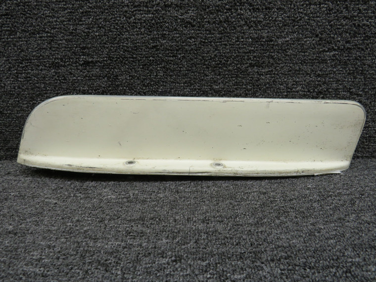 31-10-01 (Alt: 101-384179) Trivec Antenna Marker Beacon (Cracked) (Core)