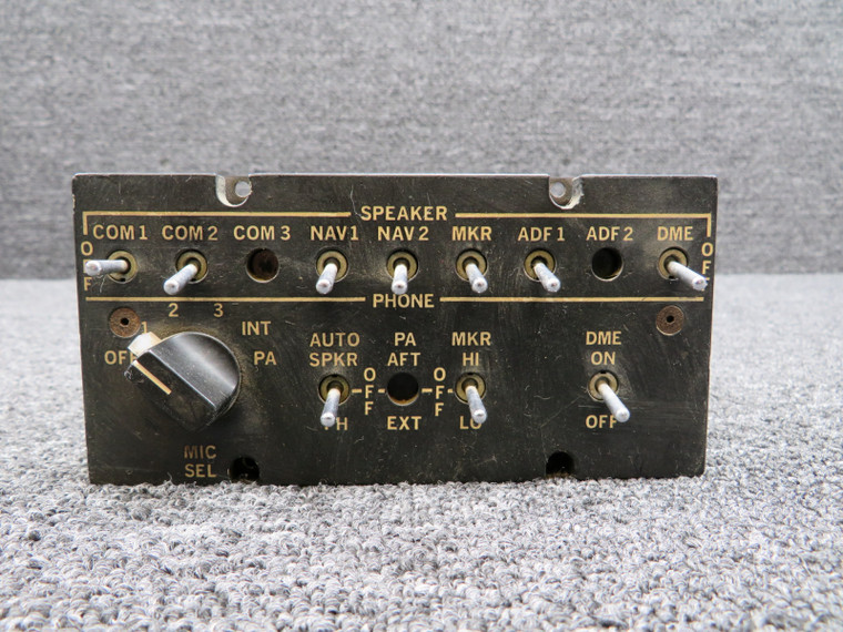 AA108 Electrodelta Audio Amplifier (Missing Knob Covers)