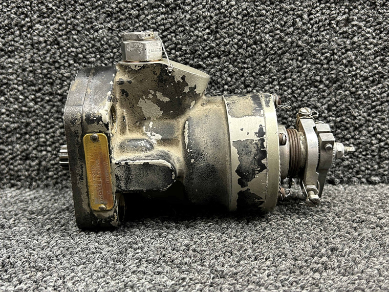 210280M Continental IO-470-U Woodward Propeller Governor (Prop Struck) (Core)