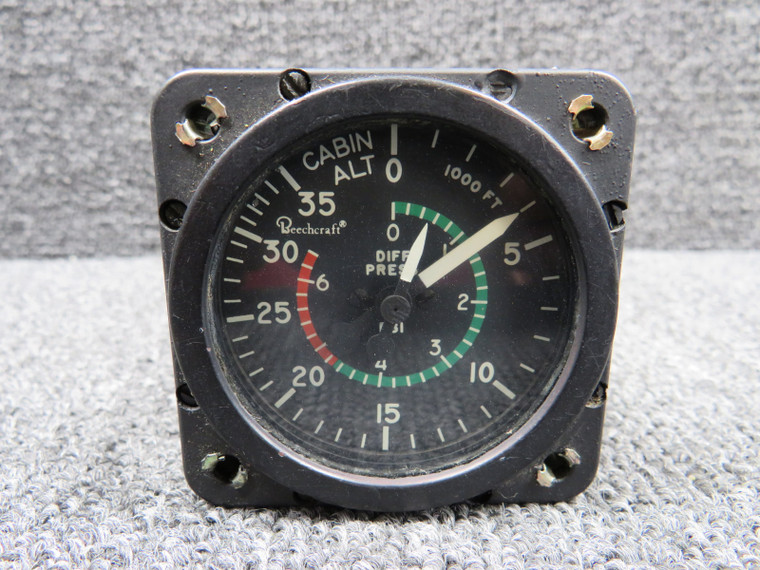 55035-0103-3 (Alt: 50-380046-3) Aerosonic Dual Altitude &amp; Pressure Diff Indicator