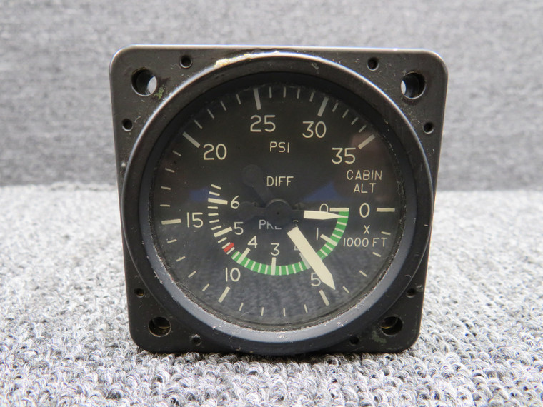 3000-J19 United Cabin Altitude Differential Pressure Indicator