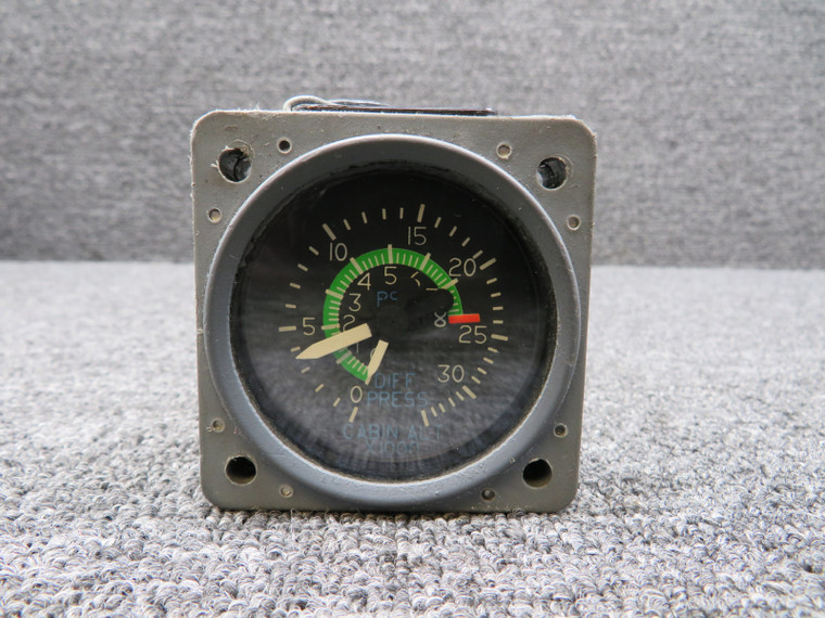 3001-0101 (Alt: C668511-0101) United Altitude Pressure Indicator, Lighted (5V)