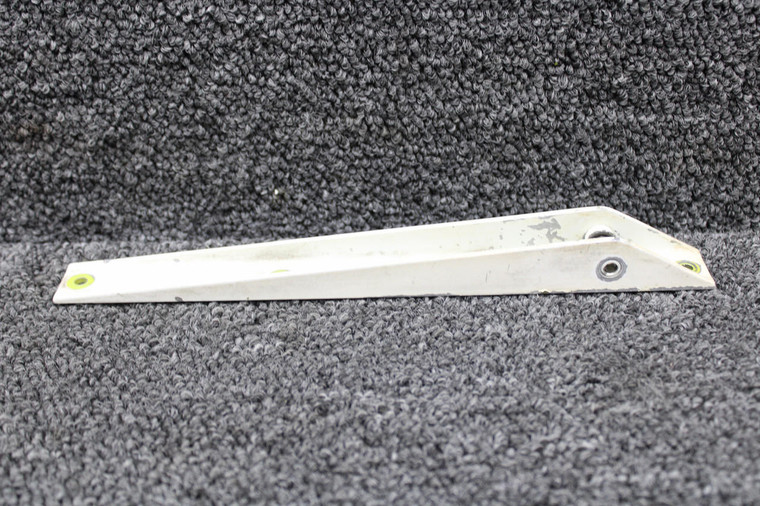 43711-000 Piper PA31-350 Main Gear Door Bracket Inboard