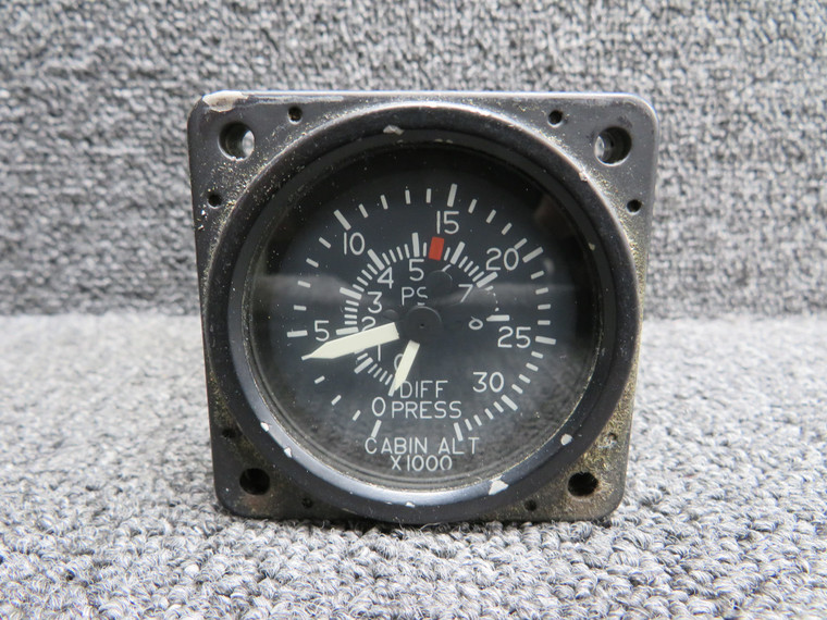 3000-J37-10-86 United Instruments Cabin Altitude Pressure Differential Indicator