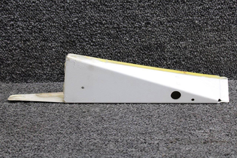 21267-000 Piper PA24-250 Flap Fairing Assembly LH (White)