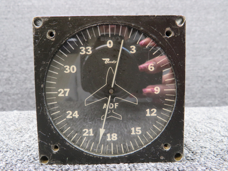 IU027-04 Bendix 551E ADF Indicator