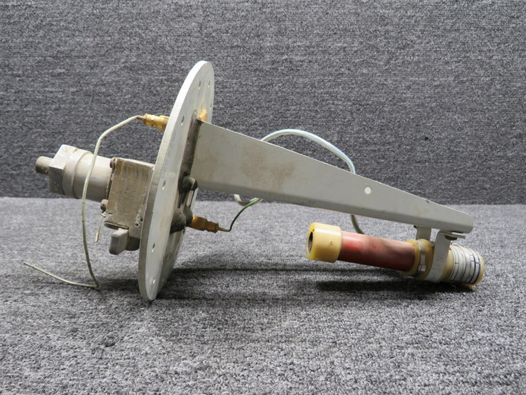 FG220A225 Honeywell Fuel Quantity Tank Unit w Mount and Switch Attachment