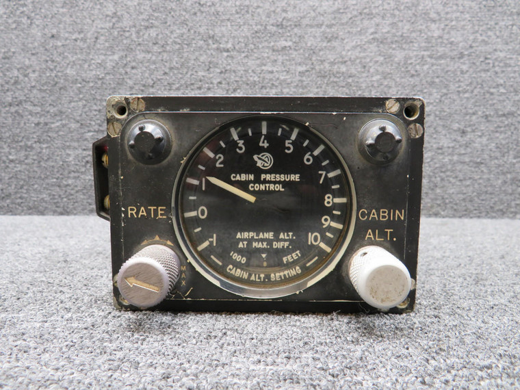 102464-8-2 Airesearch Outflow Valve Control (Worn Knobs and Face)