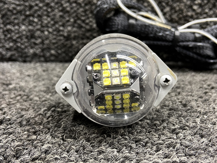 01-0771774V02 Whelen OR5002V Tail Position Light (Volts: 28)
