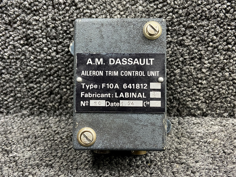 F10A641812 Dassault Falcon 10 Aileron Trim Control Unit