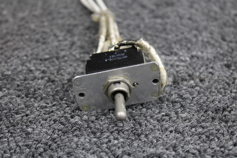 8860K4 (Alt: MS25201-4) Cutler Hammer 3 Position Toggle Switch