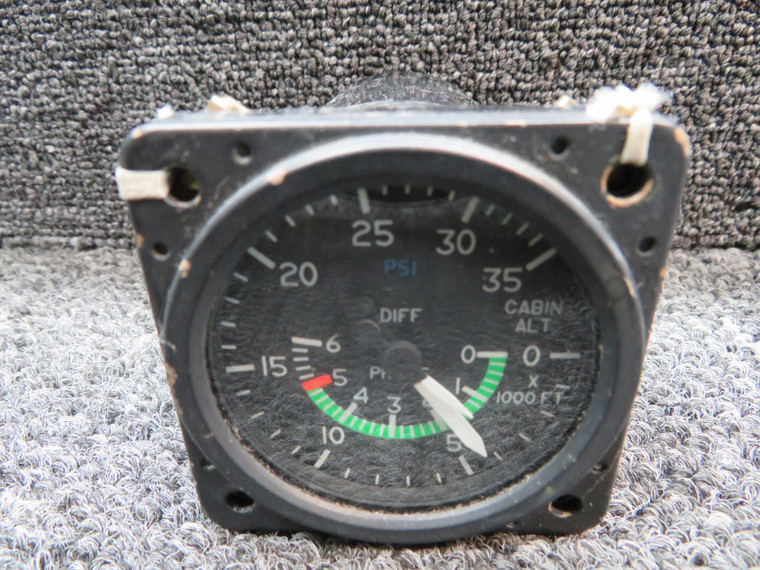 C668516-0104 United Instruments Differential Pressure Indicator