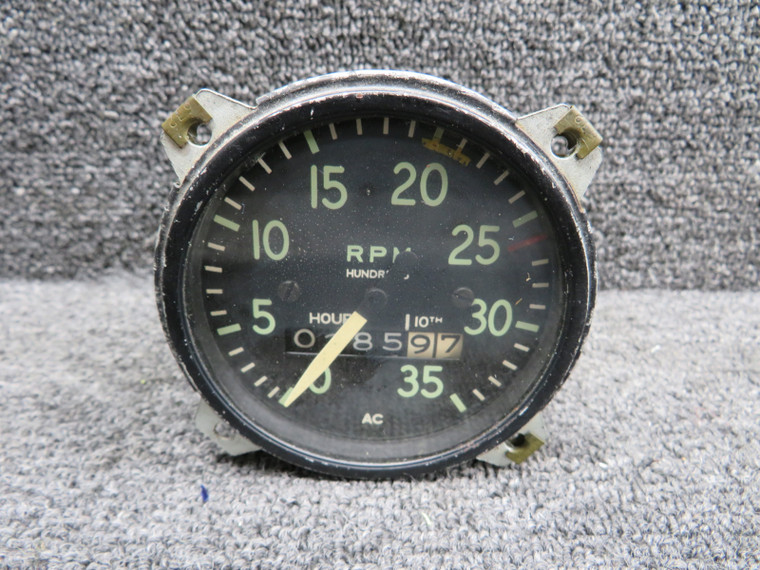 Tachometer Indicator (Hours: 0285.97)
