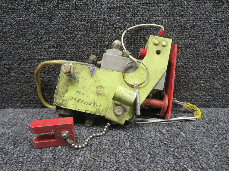 101-580107-15 Beechcraft C-99 Hydraulic Service Valve Assembly