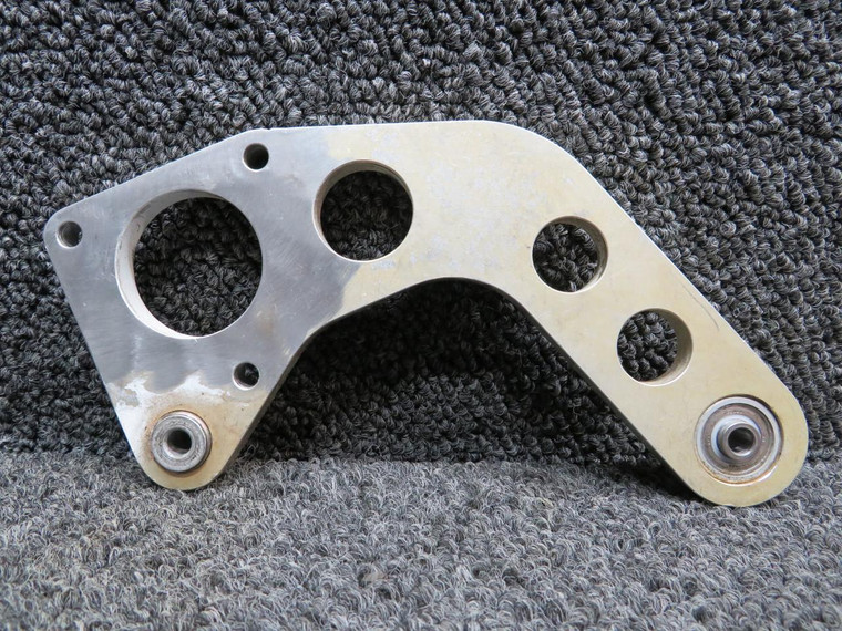 0760676-2 Cessna 182S Elevator Arm Assembly (Edges Worn)