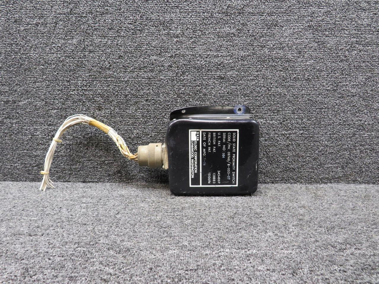 08748-8-053-07 Eldec Solid State Proximity Switch (Dented)